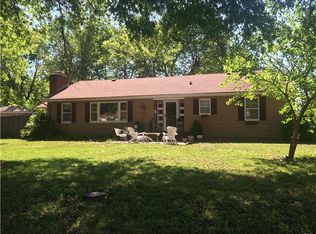 12702 Grandview Rd, Grandview, MO 64030
