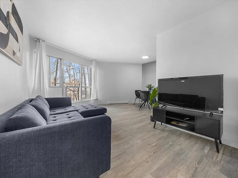 1160 Merivale Rd — Photo 19