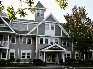 6 Technology Dr APT 337, North Chelmsford, MA 01863