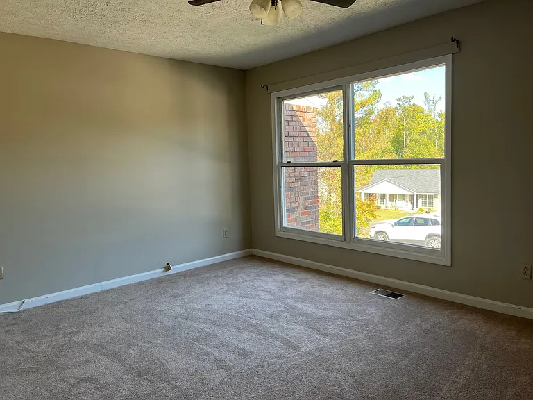 312 Leafmore Rd SW — Photo 5