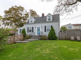 77 Round Hill Rd, Fairfield, CT 06824