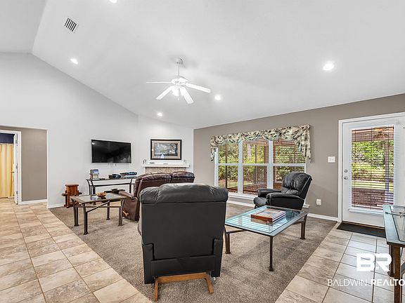 3rd image of 9908 Clarke Ridge Rd