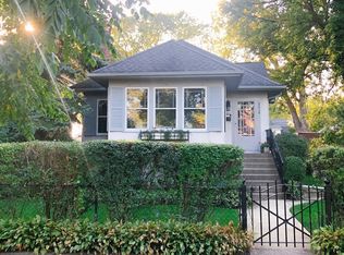 2618 Ewing Ave, Evanston, IL 60201