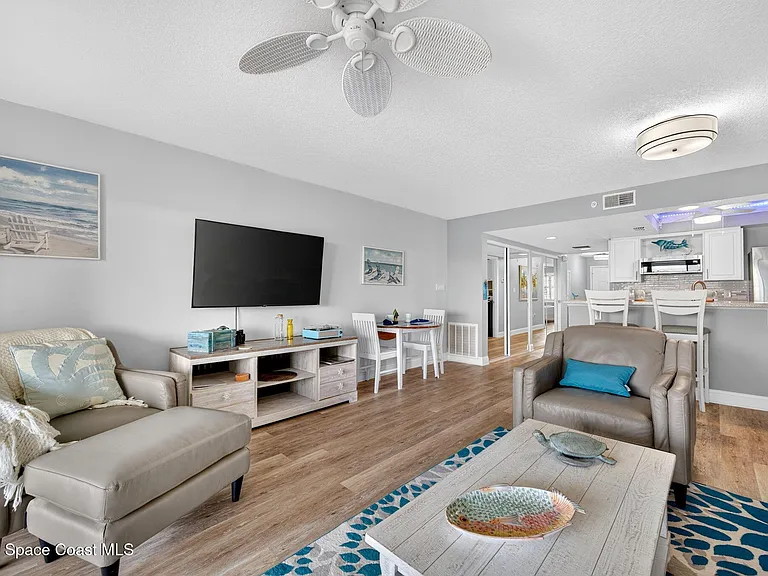 606 Shorewood Dr #C402 — Photo 20