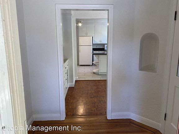 2nd image of 1159 Clinton St