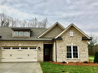 115 Park Pl, King, NC 27021