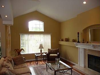 2nd image of 526 Knollwood Ct
