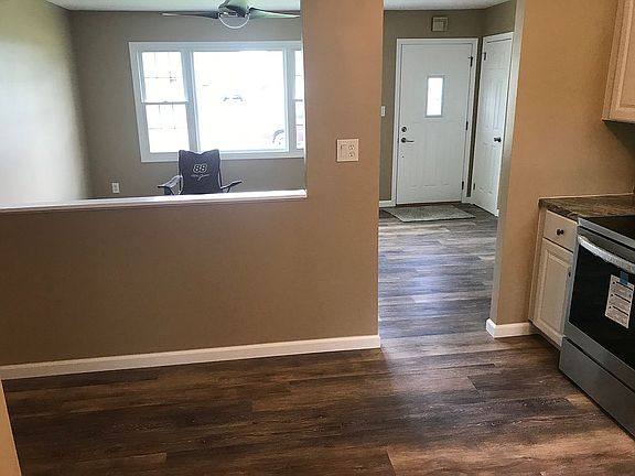 3rd image of 207 Dellwood Dr
