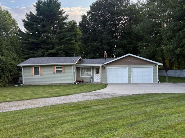 9831 Summerfield Rd, Temperance, MI 48182