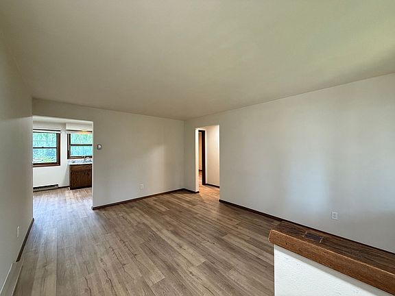 3rd image of 803-805 Sherry St