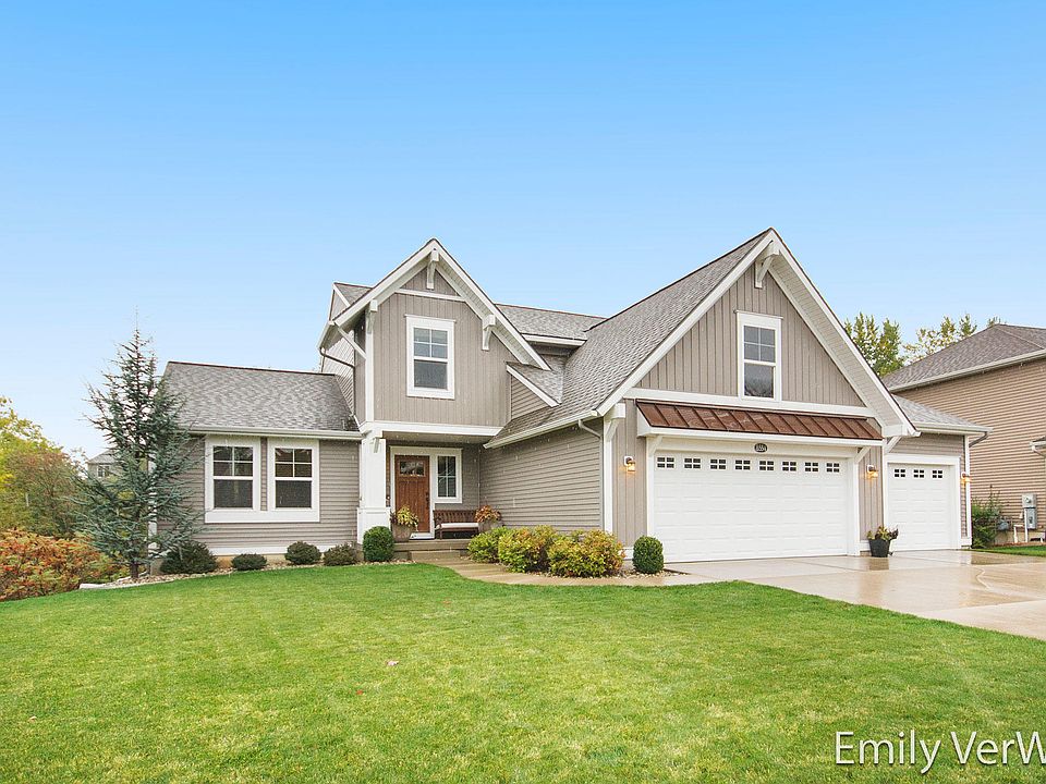 1st image of 8554 Twin Lakes Dr