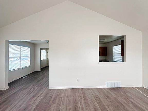3rd image of 327 N 270 W