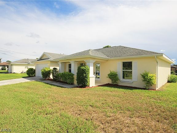 2nd image of 1208 Bayou St