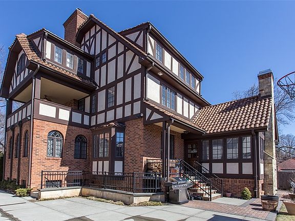 2nd image of 7220 Harrow St