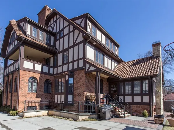 72-20 Harrow Street image 1 of 34