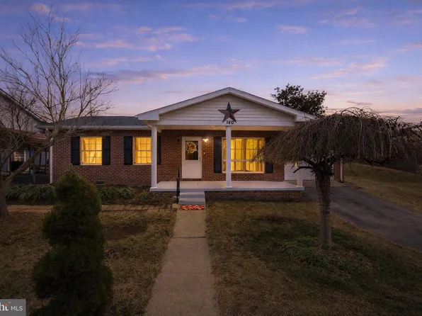 140 Capital Dr, Martinsburg, WV 25401
