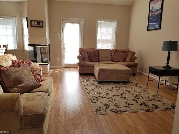 3rd image of 3916 Shady Ln