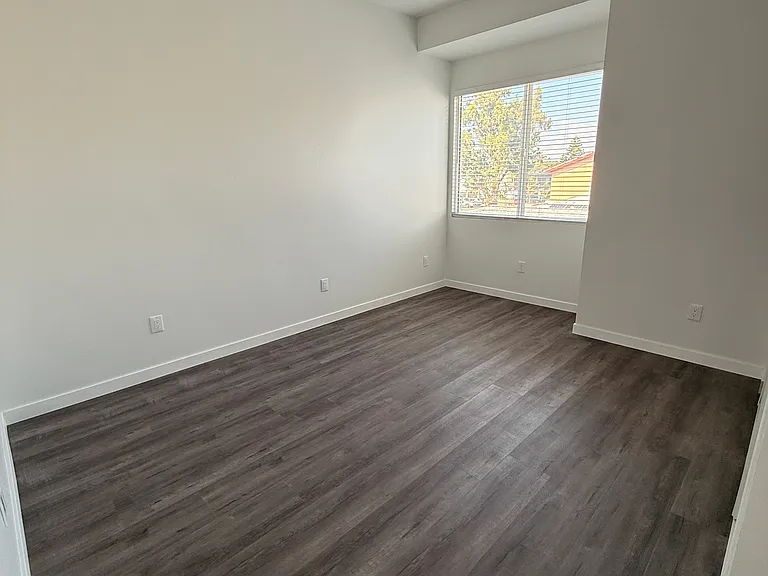 1831 N Ave — Photo 9