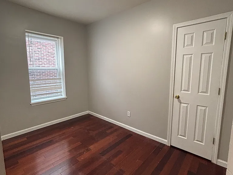 3637 Chippewa St #2E — Photo 5