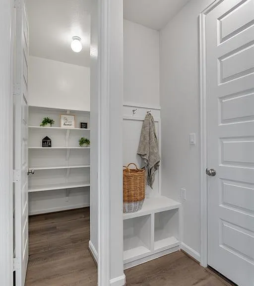2437 Burberry Ln — Photo 12