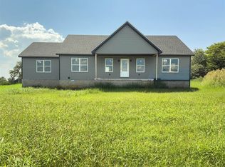 25 Willis Loop Rd, Cave City, KY 42127