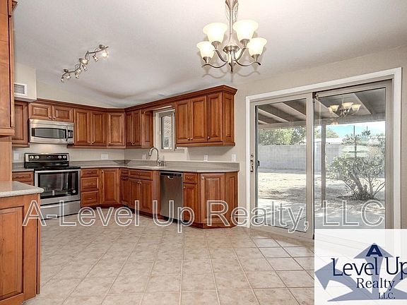 3rd image of 7532 N Rasmussen Ave