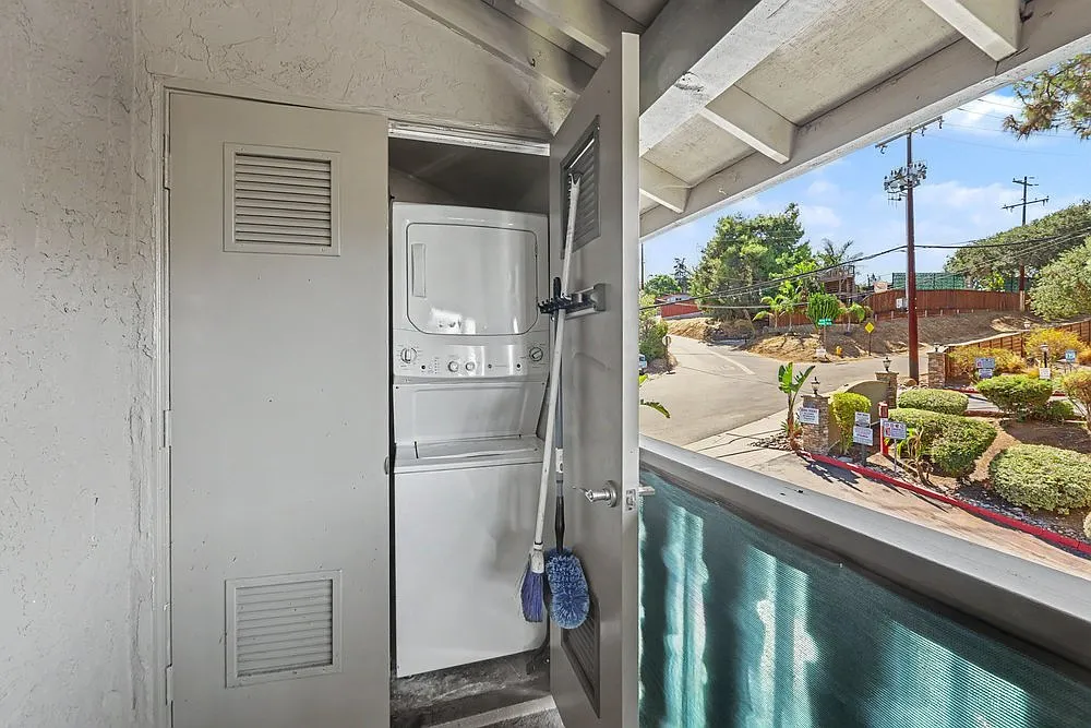 2 bed, 1430 sqft, $3,000 — Photo 3