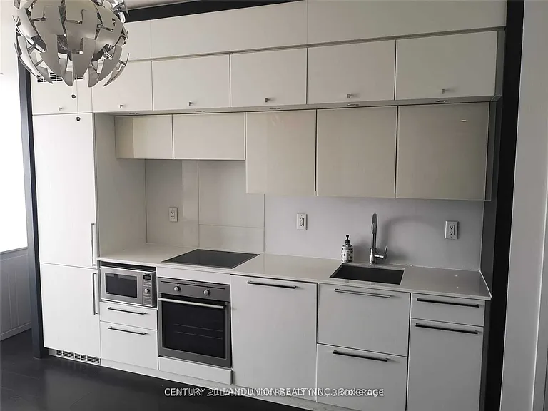 15 Grenville St #3102 — Photo 13
