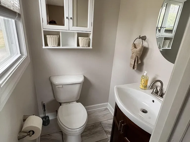 198 Milburn Dr — Photo 6