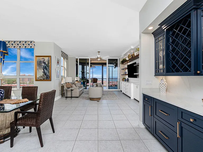 3313 Sunset Key Cir #701 — Photo 9
