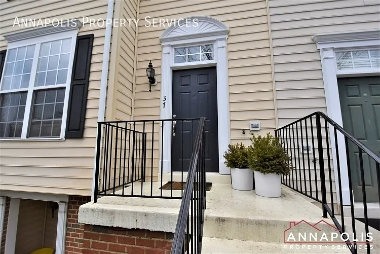 37 Harbour Heights Dr — Photo 2