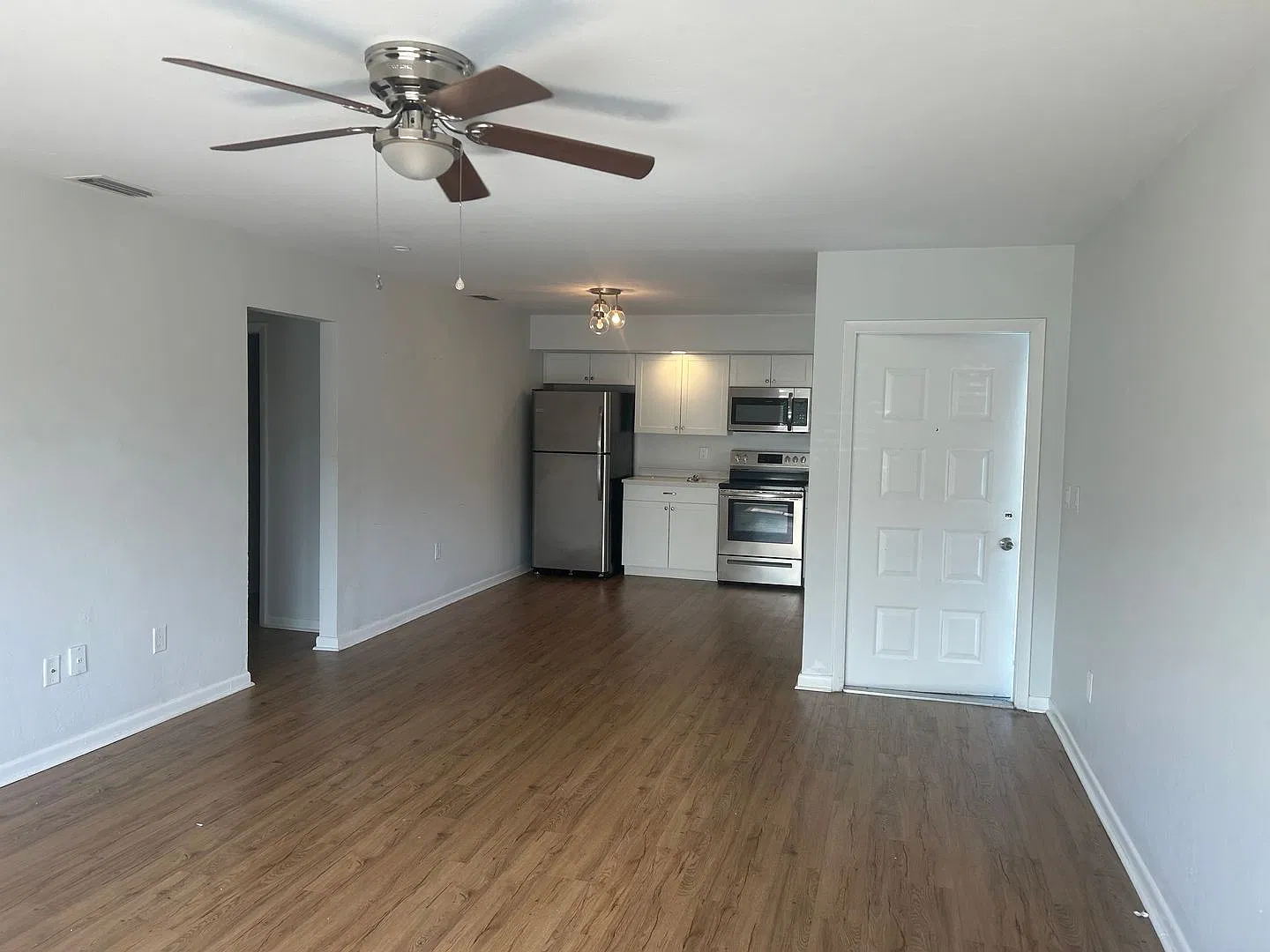 4712 SE 5th Pl — Photo 3