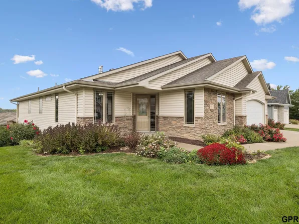 4314 Edgerton Dr, Bellevue, NE 68123