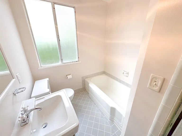 24 Baytree Way #6 — Photo 6