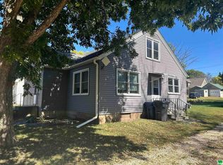 314 Elm St, Peterson, IA 51047