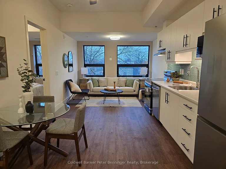 604 Queen St S #313 — Photo 3
