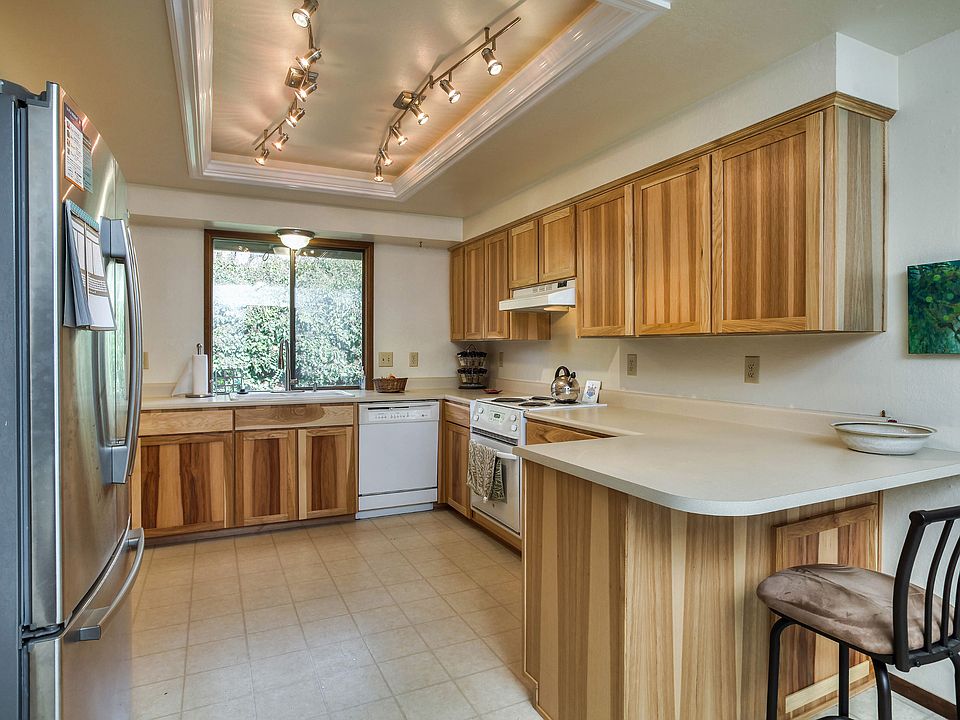 Beautiful Hickory Cabinets