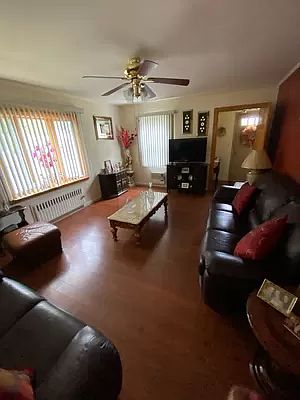 3rd image of 16904 67th Ave