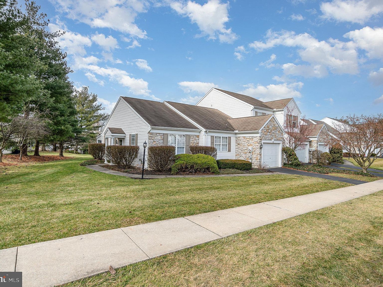 1820 Deer Run Dr, Hummelstown, PA 17036 Zillow