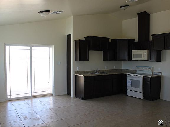 5th image of 4018 E Monreal Ln