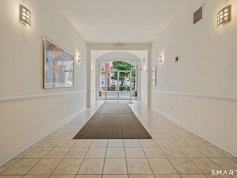 124 Court St #505 — Photo 3