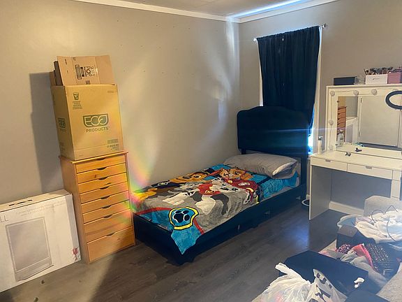 5th image of 73 Bliss St #1