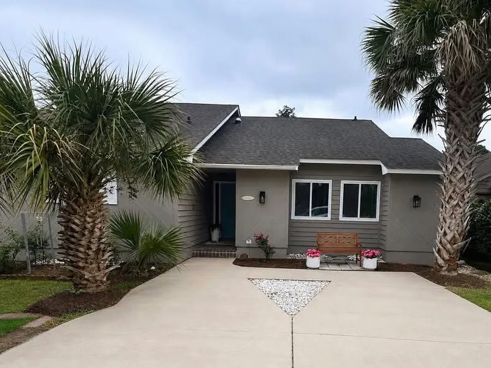 10056 Kings Rd