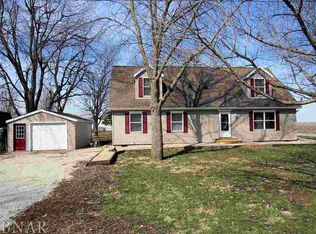 306 Maple St, Wapella, IL 61777