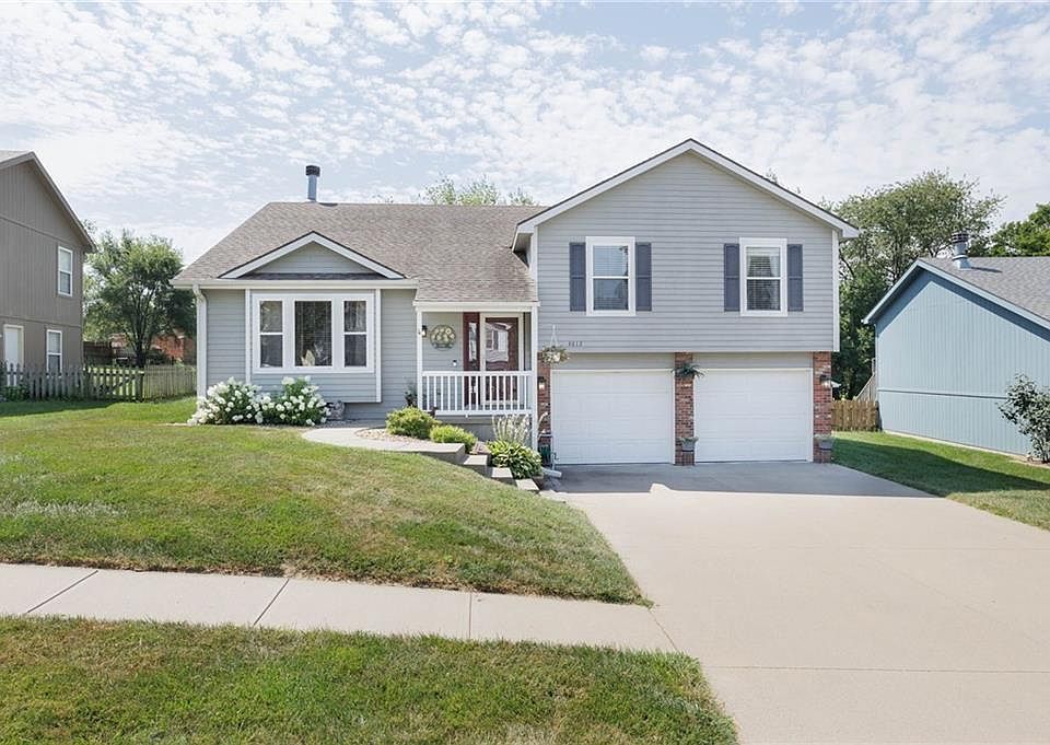 1st image of 4612 Crystal Dr