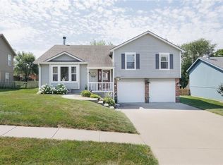 4612 Crystal Dr, Saint Joseph, MO 64503