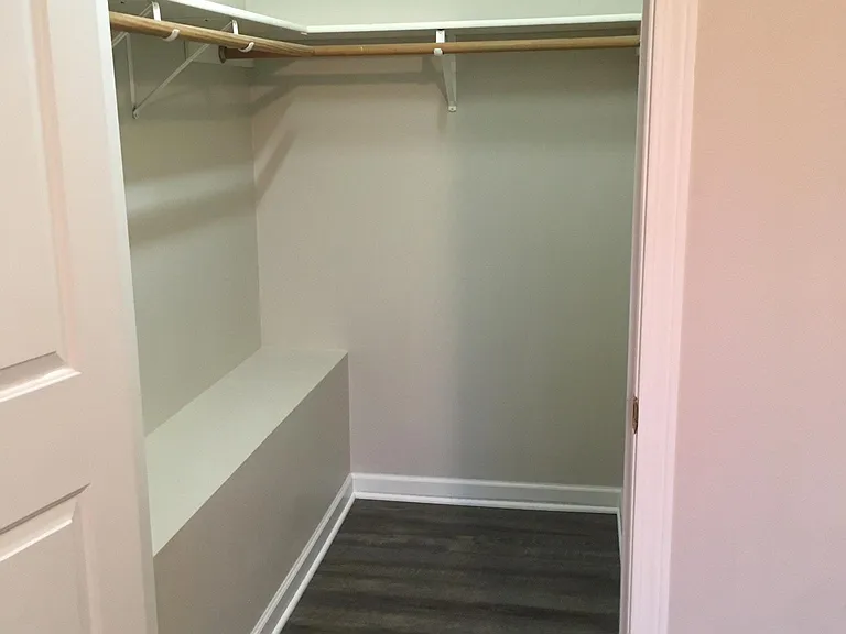 558 Kelvington Dr #3 — Photo 7