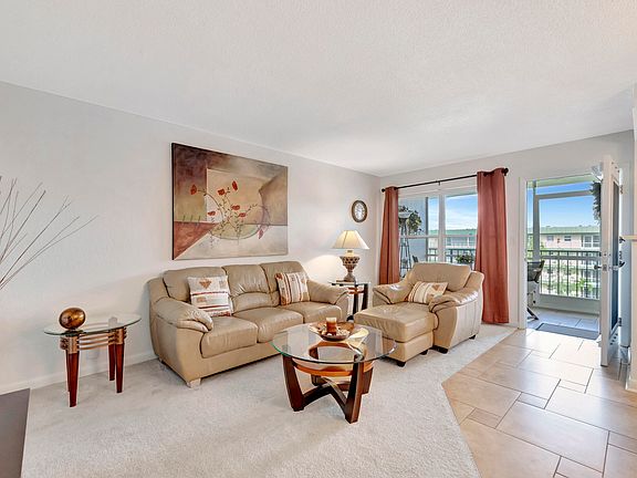 4th image of 806 SE 7th Street #408