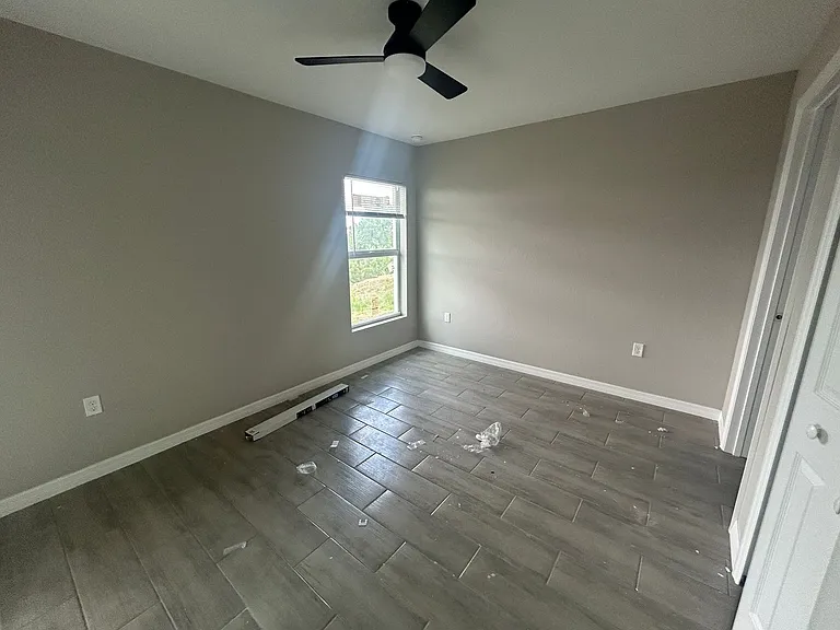 1402 NW 11th Ter — Photo 6
