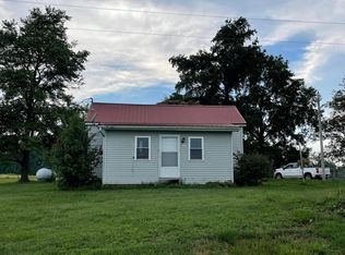 9581 N Bolen Store Rd, Macedonia, IL 62860